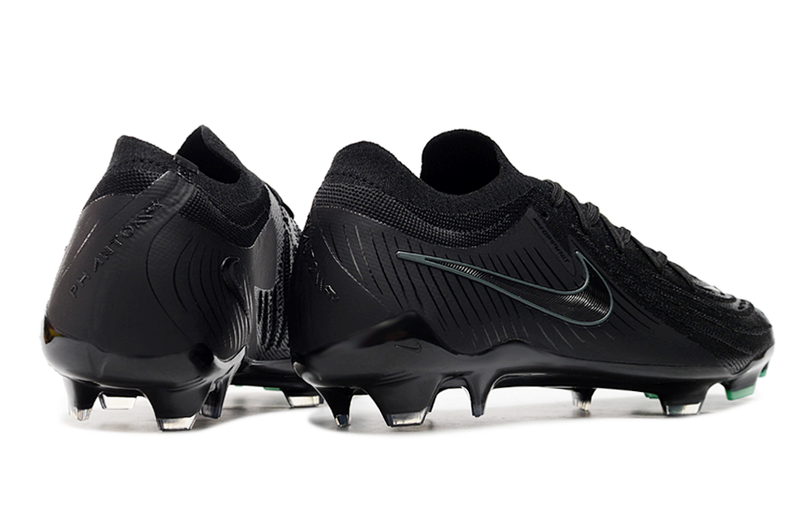 CHUTEIRA NIKE PHANTOM GX II ELITE CAMPO - PRETA