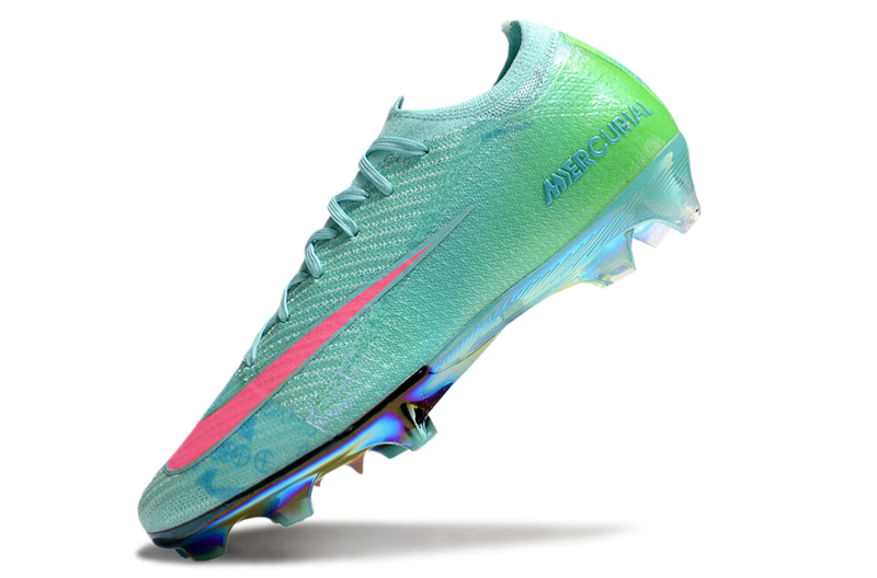 CHUTEIRA NIKE AIR ZOOM MERCURIAL VAPOR 16 ELITE CAMPO "COSMIC SPEED 2" - VERDE E ROSA