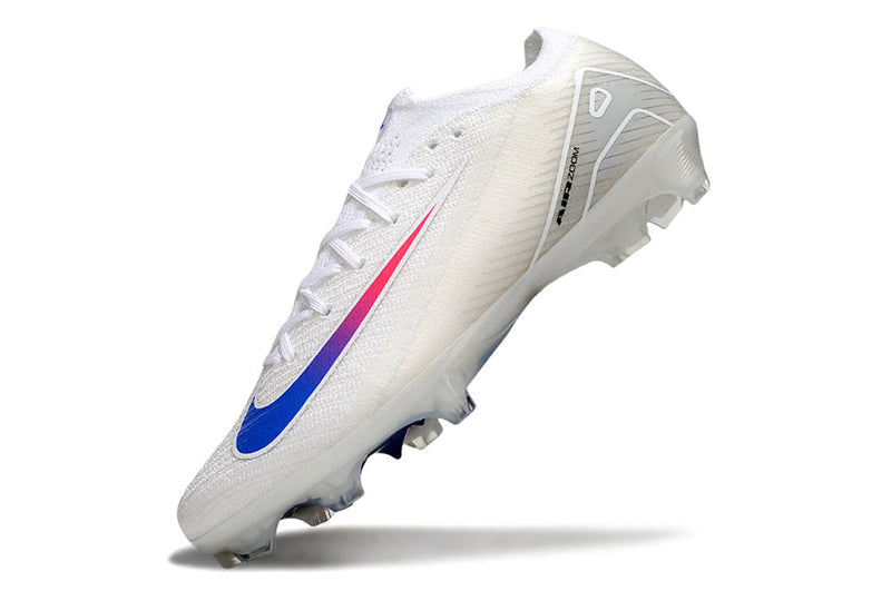 CHUTEIRA NIKE AIR ZOOM MERCURIAL VAPOR 16 ELITE CAMPO - BRANCA E AZUL