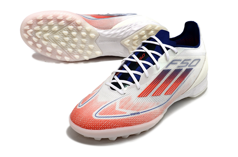 CHUTEIRA ADIDAS F50 SOCIETY "ADVANCEMENT" - BRANCA E VERMELHA