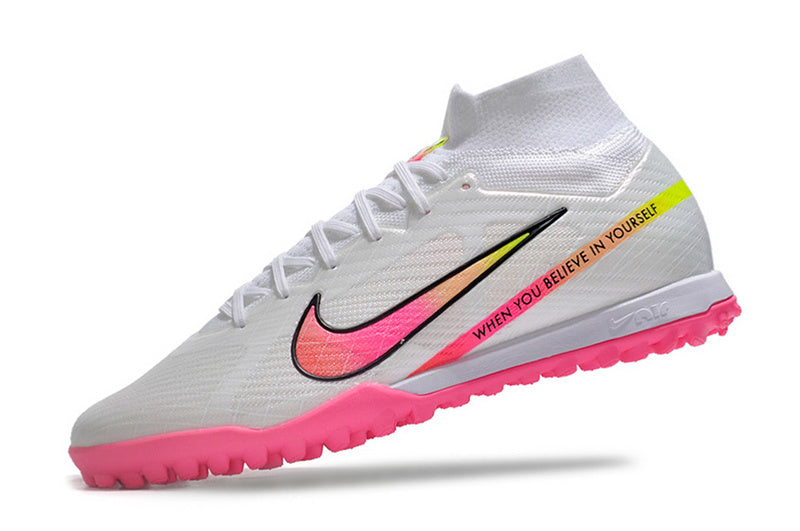 CHUTEIRA NIKE MERCURIAL AIR ZOOM SUPERFLY 9 ELITE SOCIETY "RASHFORD" - BRANCA E ROSA
