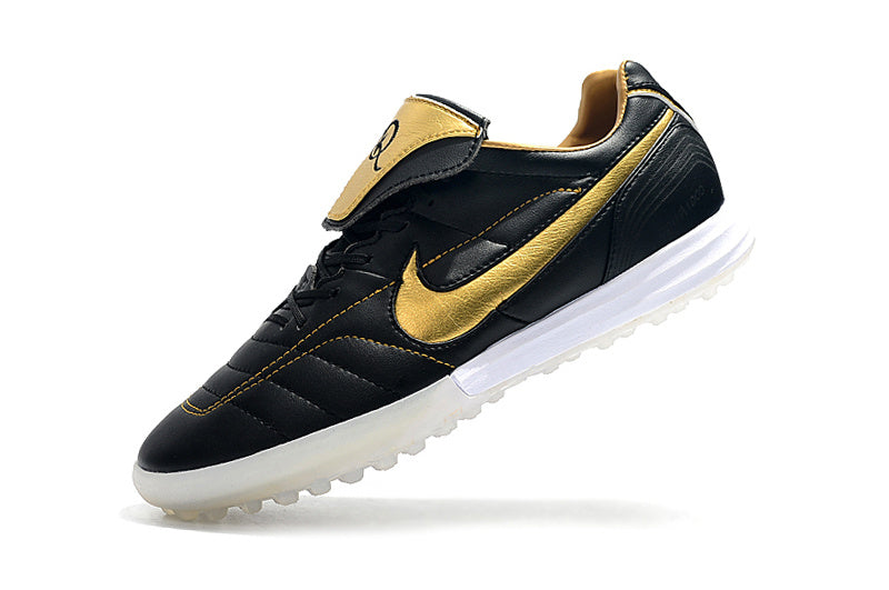 CHUTEIRA NIKE TIEMPO LEGEND 7 SOCIETY - PRETA E DOURADA