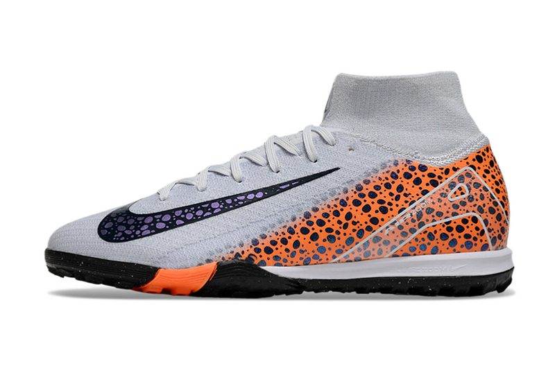 CHUTEIRA NIKE MERCURIAL AIR ZOOM SUPERFLY 10 ELITE SOCIETY "ELECTRIC" - BRANCA E LARANJA