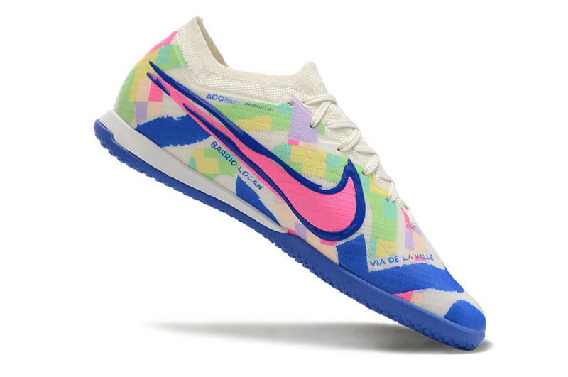 CHUTEIRA NIKE AIR ZOOM MERCURIAL VAPOR 15 ELITE FUTSAL - BRANCA, AZUL E ROSA