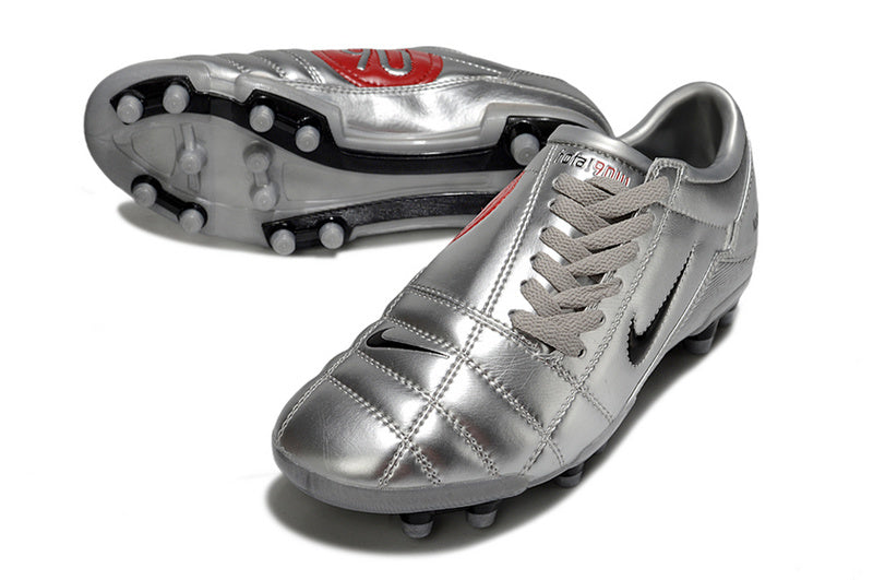 CHUTEIRA NIKE TOTAL 90 III CAMPO - PRATA E VERMELHA
