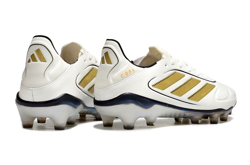 CHUTEIRA ADIDAS COPA PURE III CAMPO - BRANCA E DOURADA