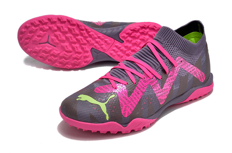 CHUTEIRA PUMA FUTURE ULTIMATE SOCIETY "CONCEPT" - PRETA E ROXA