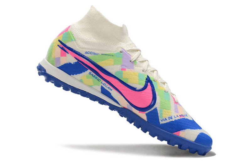CHUTEIRA NIKE MERCURIAL AIR ZOOM SUPERFLY 9 ELITE SOCIETY "SOCAL" - BRANCA, AZUL E ROSA