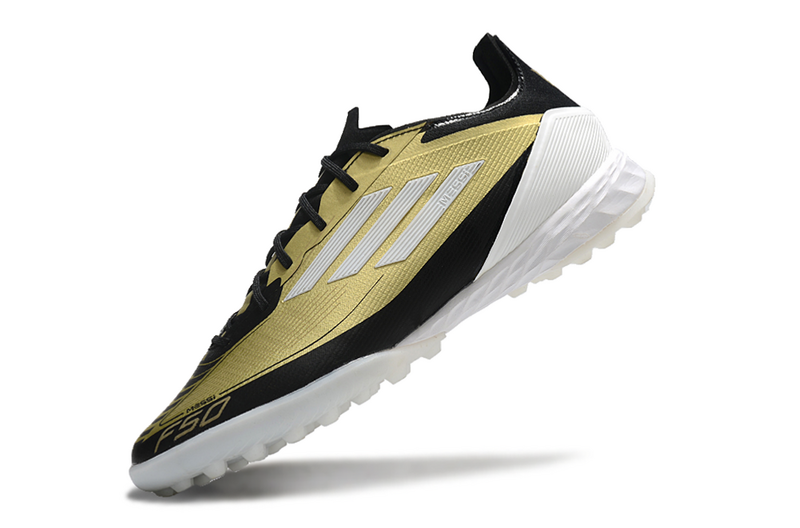 CHUTEIRA ADIDAS F50 SOCIETY "TRIUNFO DOURADO" - DOURADA E PRETA