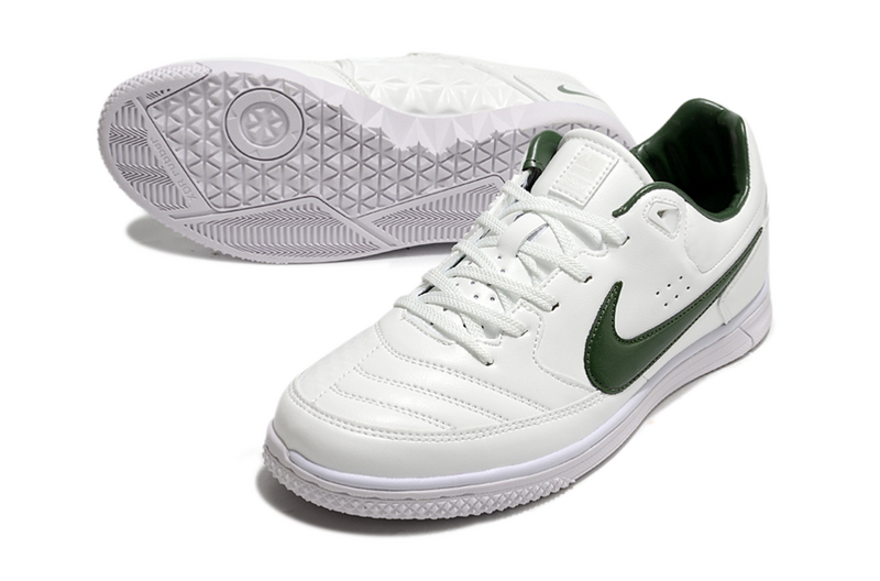 CHUTEIRA NIKE GATO FUTSAL - BRANCA E PRETA
