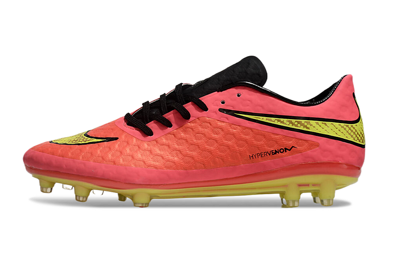 CHUTEIRA NIKE HYPERVENOM ELITE CAMPO - VERMELHA
