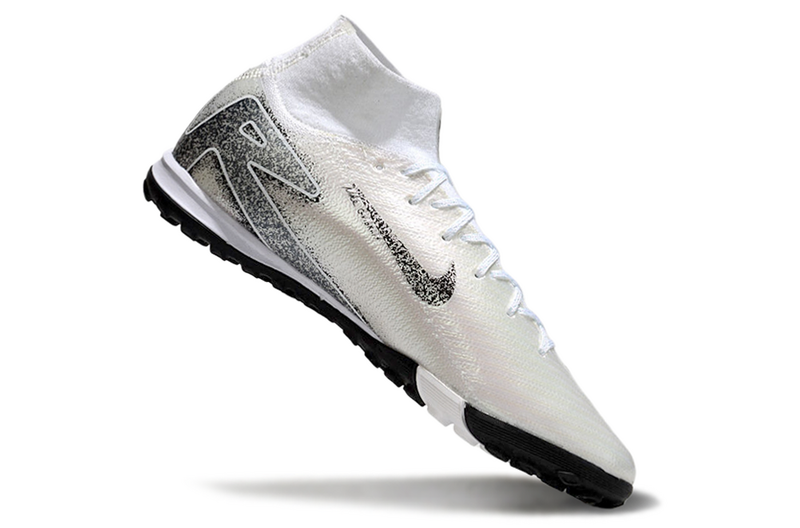 CHUTEIRA NIKE MERCURIAL AIR ZOOM SUPERFLY 10 ELITE SOCIETY - BRANCA E PRETA