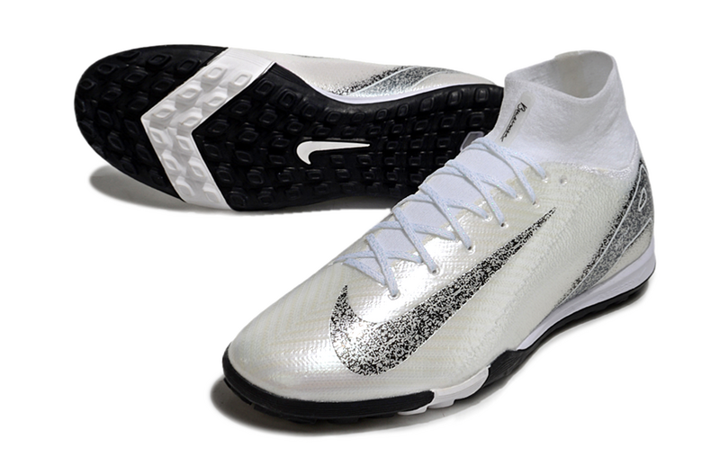 CHUTEIRA NIKE MERCURIAL AIR ZOOM SUPERFLY 10 ELITE SOCIETY - BRANCA E PRETA