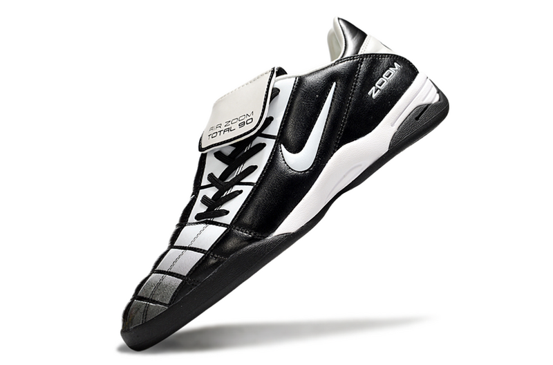 CHUTEIRA NIKE AIR ZOOM TOTAL 90 III FUTSAL - PRETA E BRANCA