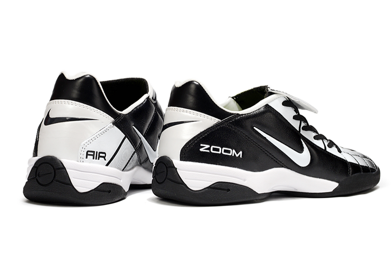 CHUTEIRA NIKE AIR ZOOM TOTAL 90 III FUTSAL - PRETA E BRANCA