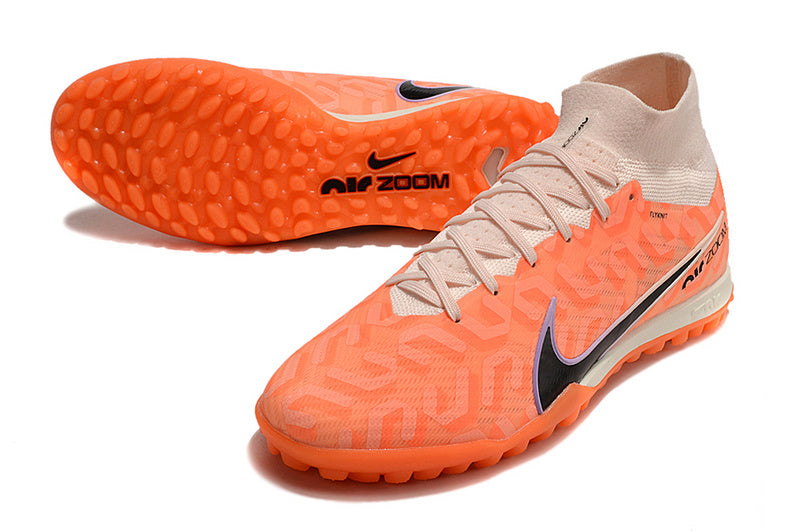CHUTEIRA NIKE MERCURIAL AIR ZOOM SUPERFLY 9 ELITE SOCIETY "UNITED" - LARANJA