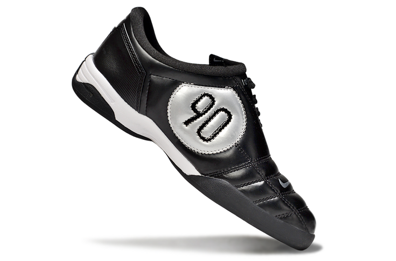 CHUTEIRA NIKE TOTAL 90 III FUTSAL - PRETA